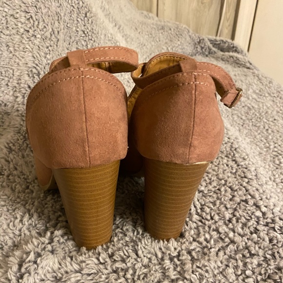 Pink booties - Picture 4 of 4